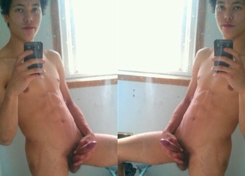 18 year old Amateur Teen Boy Logan made this naked erotic selfies... 18 year old Amateur Teen Boy Logan made this naked erotic selfies...